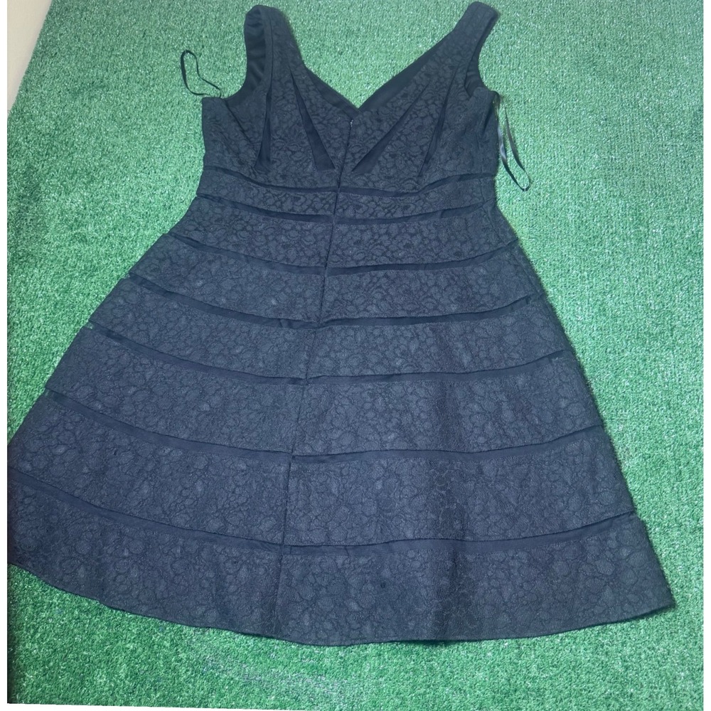 Black Lace Tiered Sleeveless V-Neck Cocktail Dress A-Line Bandage Style - Picture 3 of 11